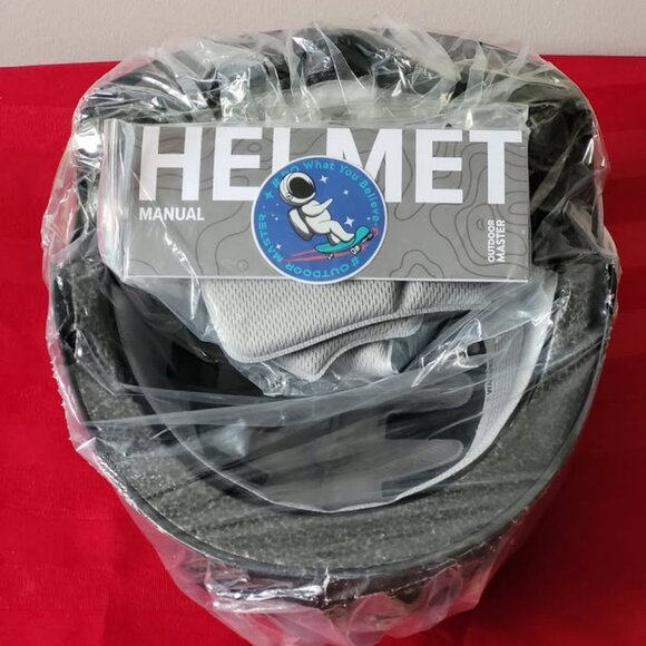 BRAND NEW, OUTDOOR MASTER, SKATEBOARD / CYCLING HELMET, MEDIUM!!! - Picture 4 of 4